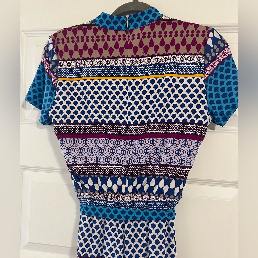 TRINA TURK Multi-color Short Sleeve Jumpsuit w/Tie Size XS NWT - Picture 6 of 6
